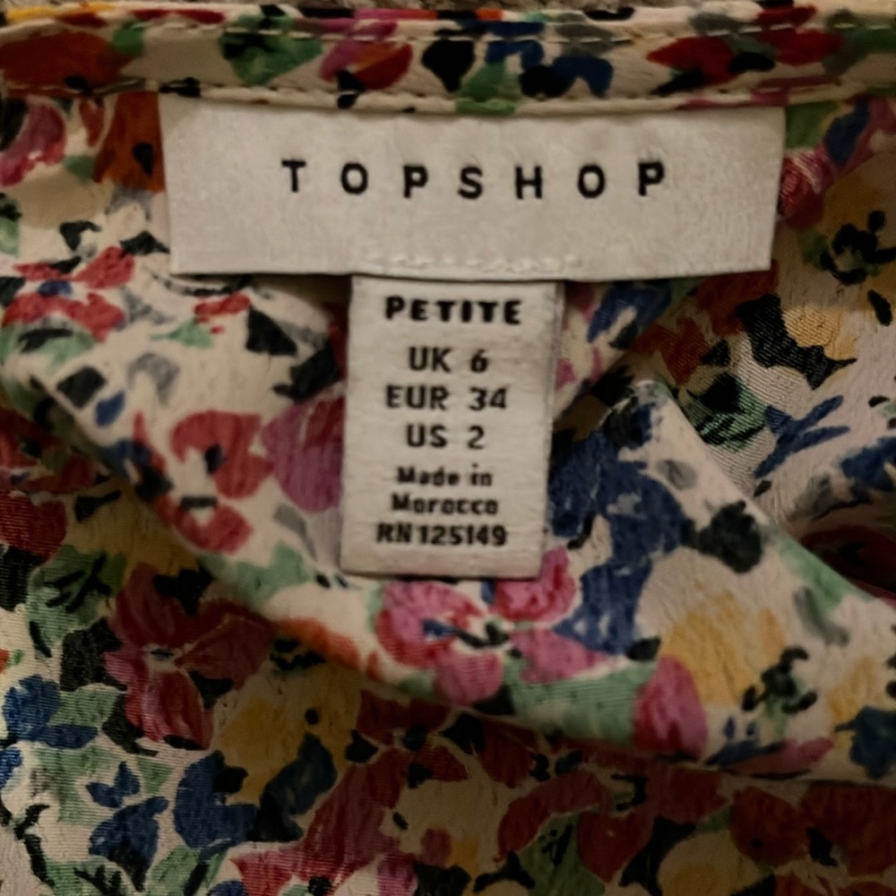 NWT Topshop Floral Peplum Blouse Open Back Cutout Size 2 Petite